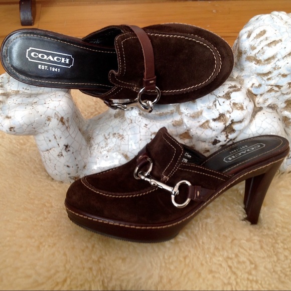 Shoes - Picture 3 of 8